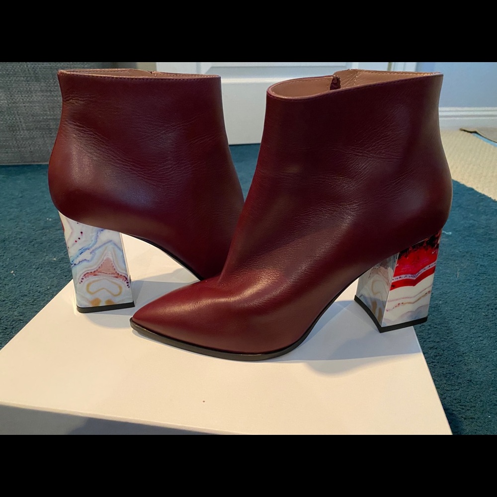 Beautiful Italian made pollini booties